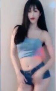 video viral live tiktok gadis tengtop biru jangan lepas