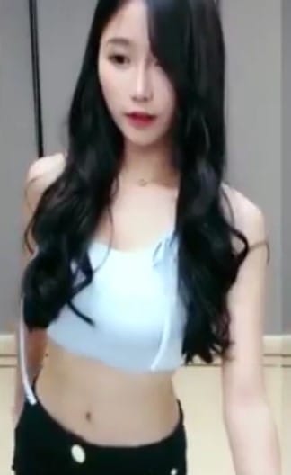 Trending viral social media di hebohkan oleh selebgram